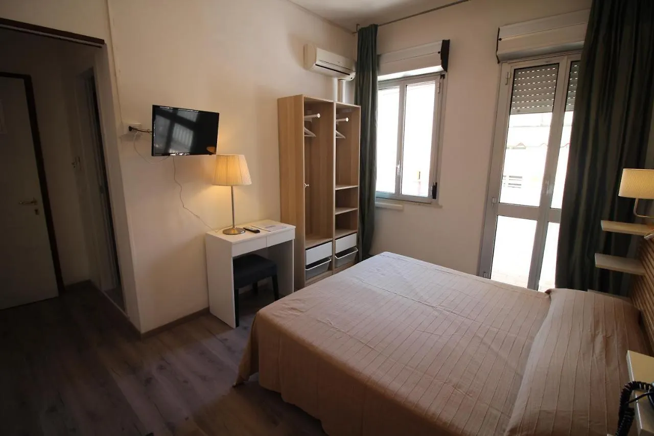 Hotel Firenze Caorle 3*,  Italia