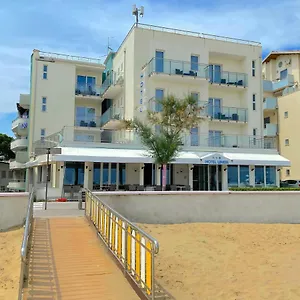 Linda Hotel
